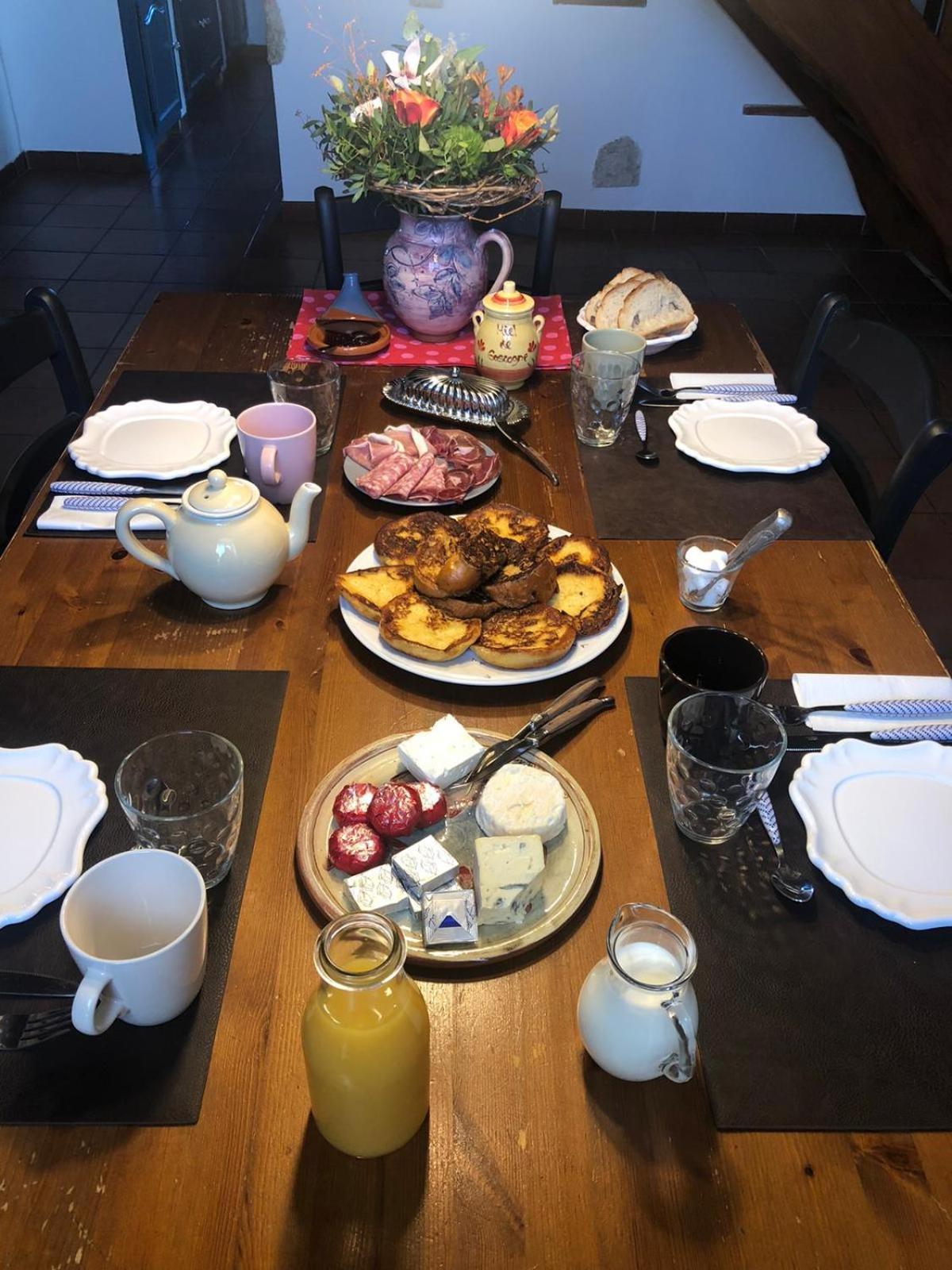 La Fezendes Bed & Breakfast Miradoux Eksteriør bilde